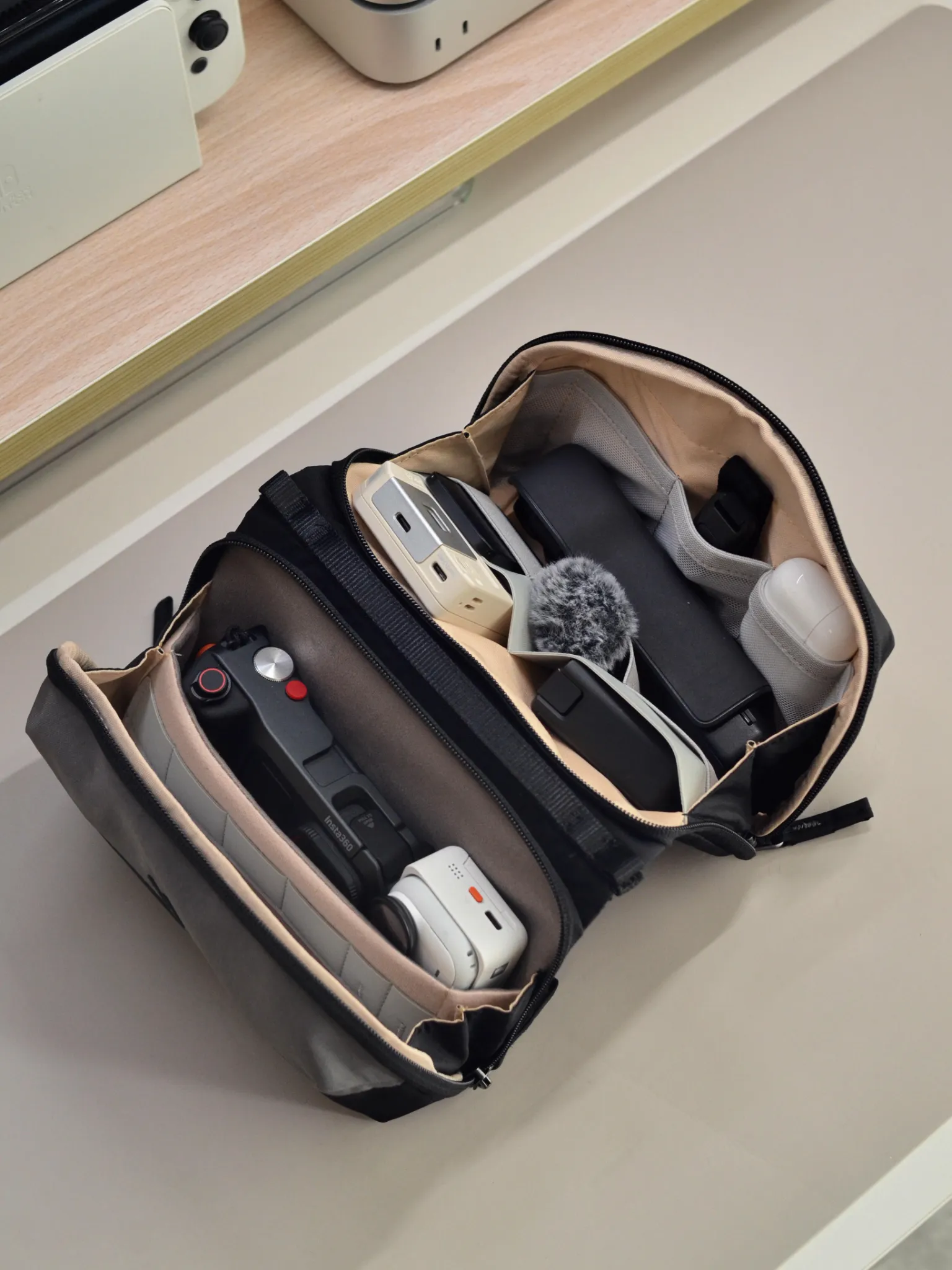 Inateck Electronic Accessories Organizer ABM33 | Inateck.VN Phân Phối Chính Hãng