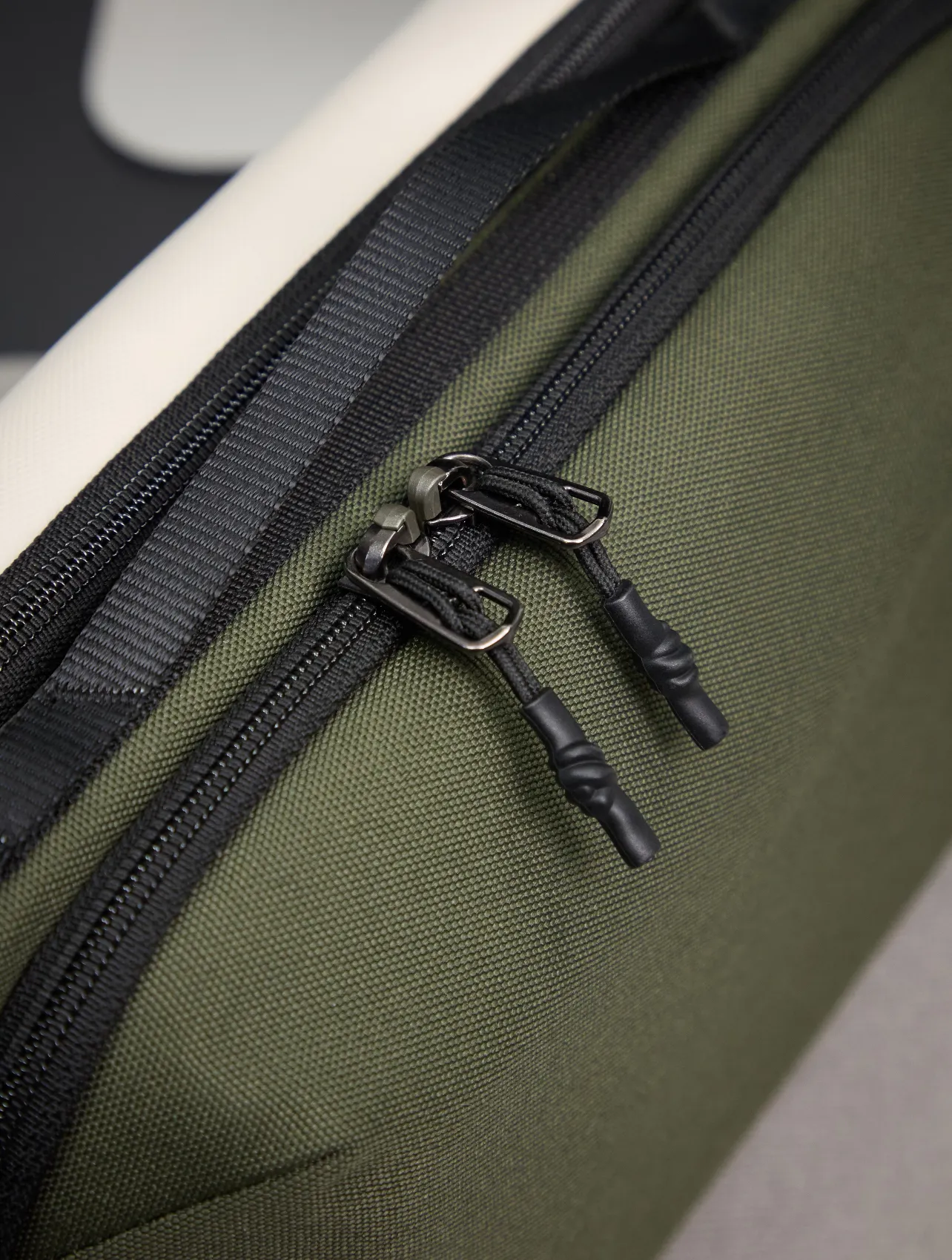 Tui-dung-phu-kien-inateck-versatile-water-resistant-accessory-abm34-08